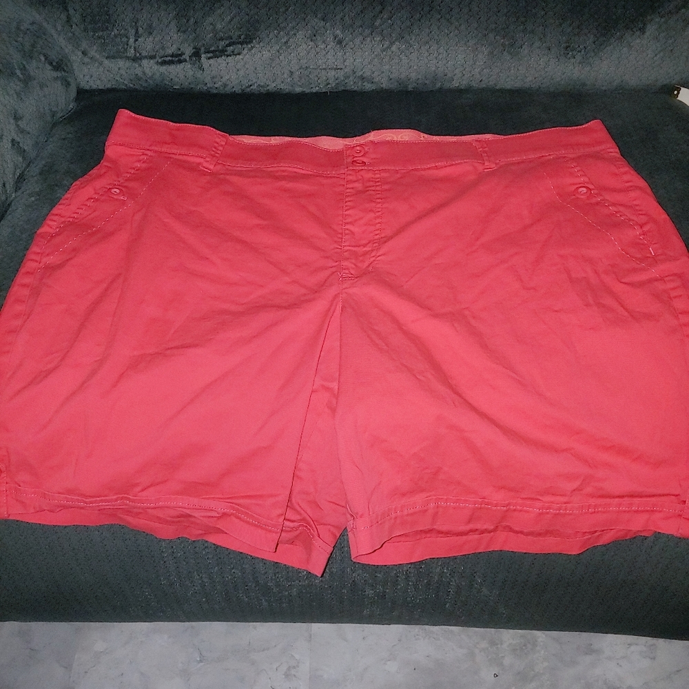 Gloria Vanderbilt Coral Shorts size 22w